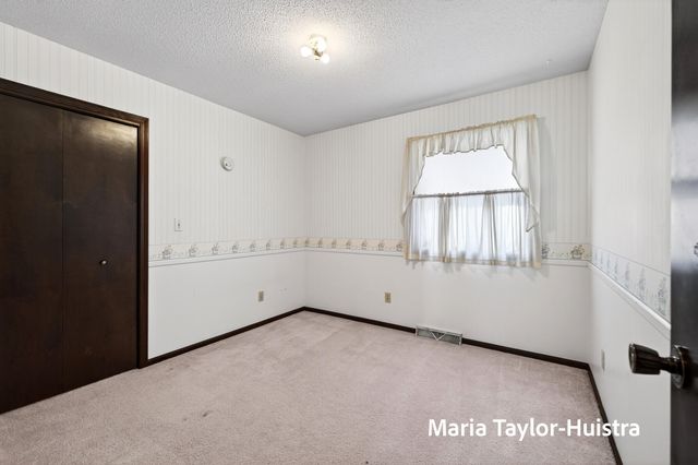 15881 Groesbeck Street, Grand Haven Twp, MI 49417