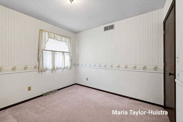 15881 Groesbeck Street, Grand Haven Twp, MI 49417