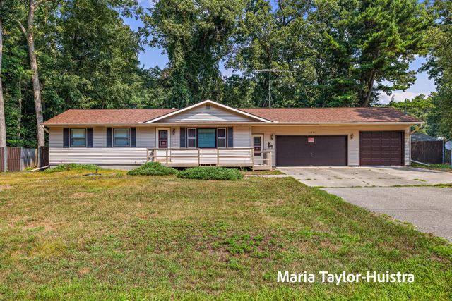 15881 Groesbeck Street, Grand Haven Twp, MI 49417