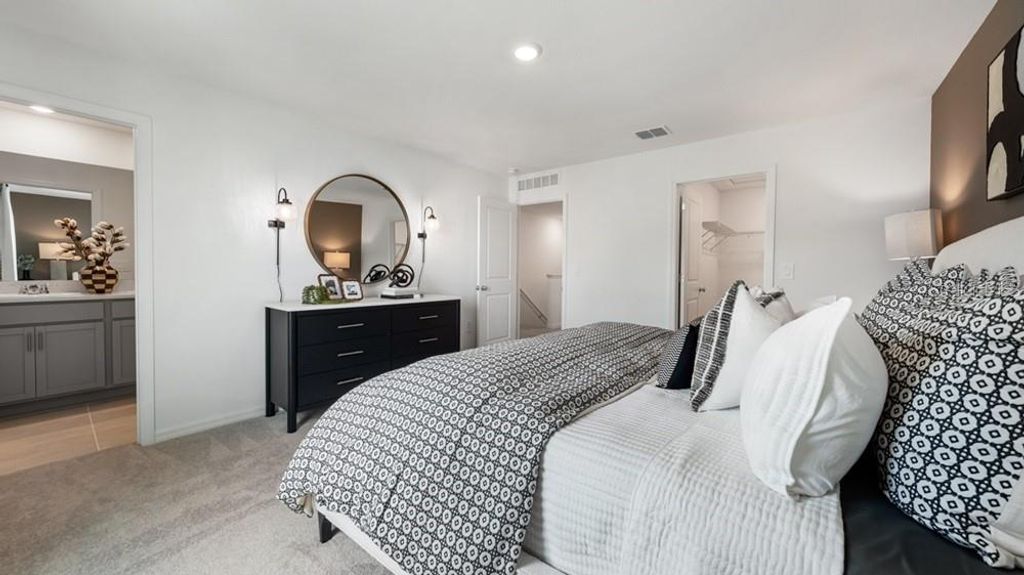 Image 15 of property listing at 7166 GRAND FOREST WAY, Nokomis, FL 34275