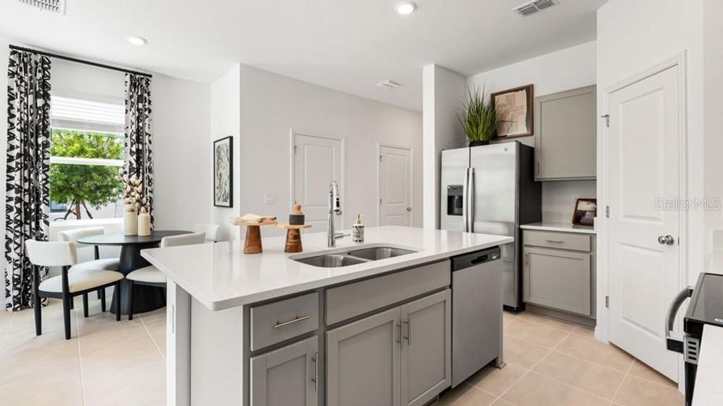 Image 7 of property listing at 7166 GRAND FOREST WAY, Nokomis, FL 34275