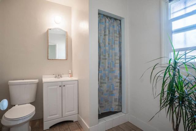 2429 San Pablo Avenue, Berkeley, CA 94702