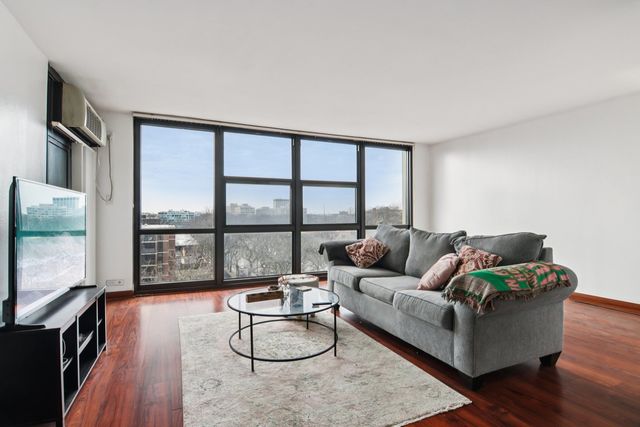 2901 S Michigan Avenue 505, Chicago, IL 60616