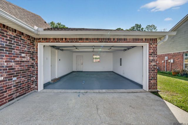 35032 Napoleon Dr, Denham Springs, LA 70706