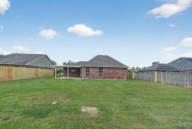 35032 Napoleon Dr, Denham Springs, LA 70706