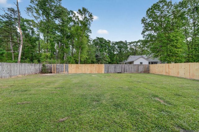 35032 Napoleon Dr, Denham Springs, LA 70706