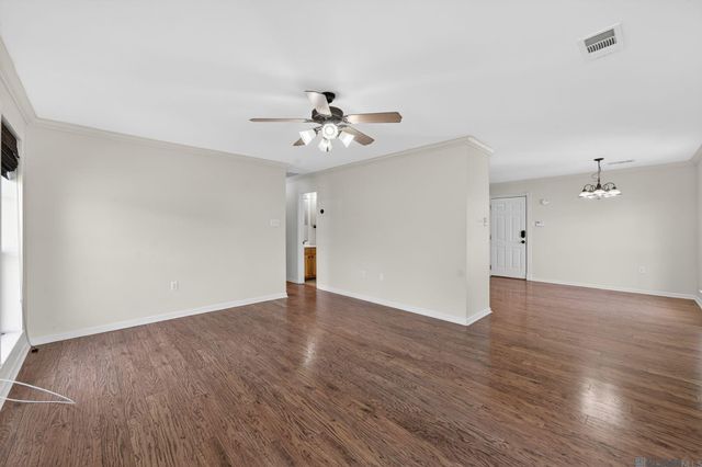 35032 Napoleon Dr, Denham Springs, LA 70706