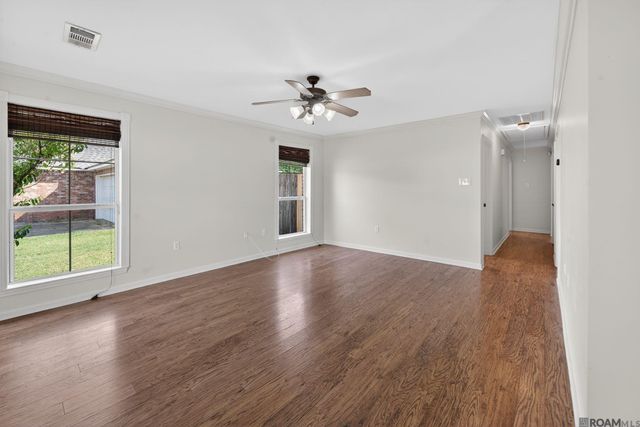 35032 Napoleon Dr, Denham Springs, LA 70706