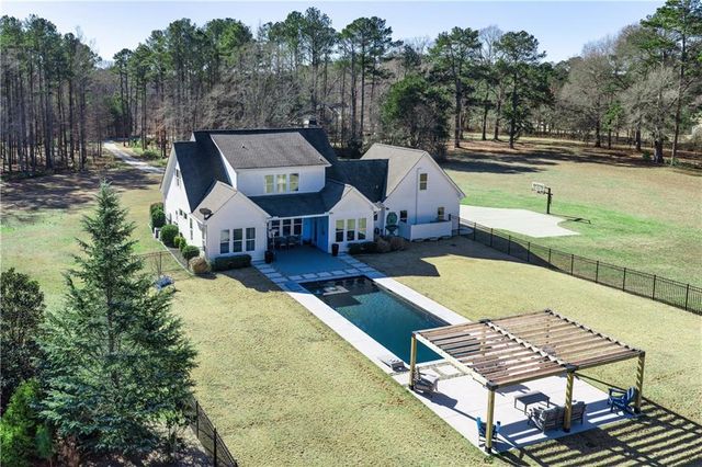 135 Woodbridge Place, Brooks, GA 30205