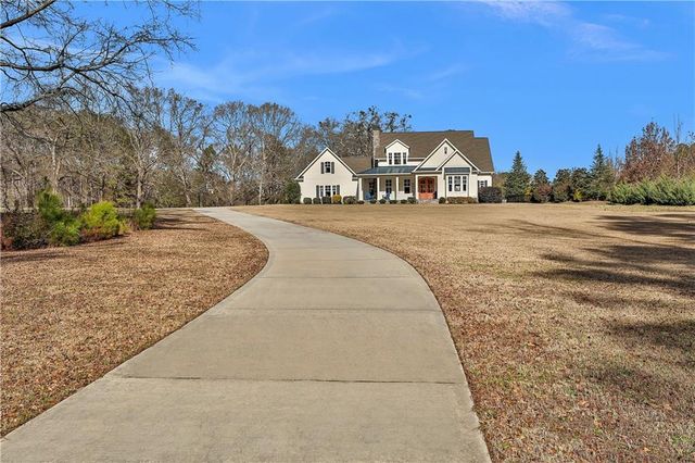 135 Woodbridge Place, Brooks, GA 30205