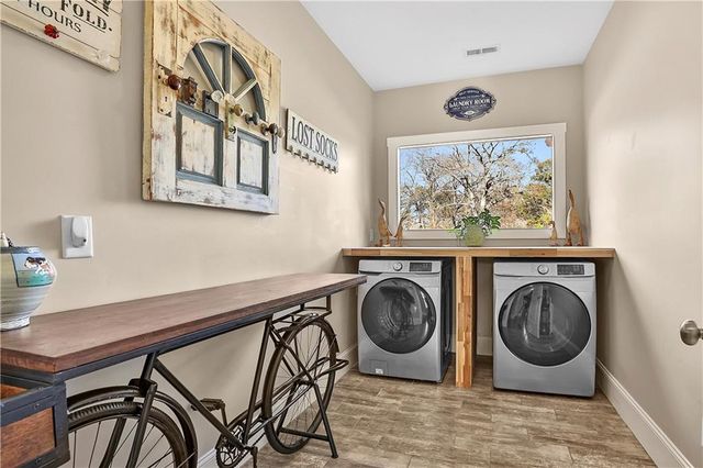 135 Woodbridge Place, Brooks, GA 30205