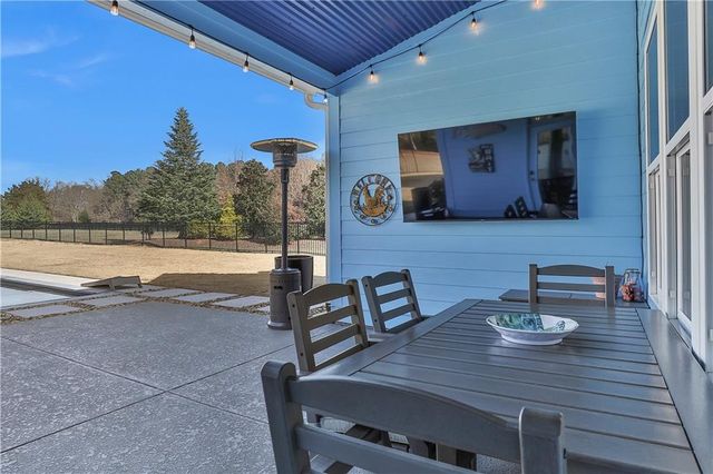 135 Woodbridge Place, Brooks, GA 30205