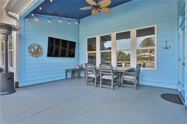 135 Woodbridge Place, Brooks, GA 30205