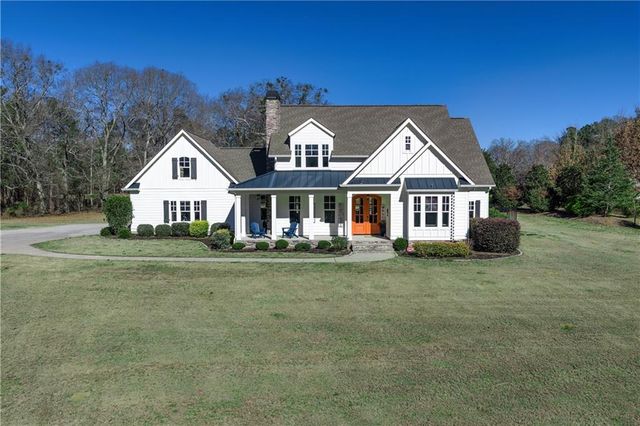 135 Woodbridge Place, Brooks, GA 30205