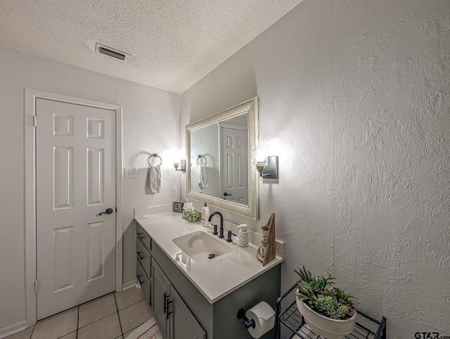 1200 Kingspark, Tyler, TX 75703