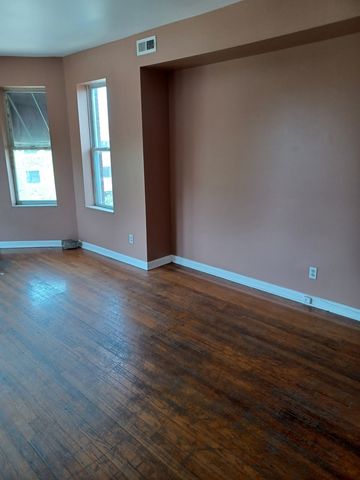 8209 S EVANS Avenue, Chicago, IL 60619