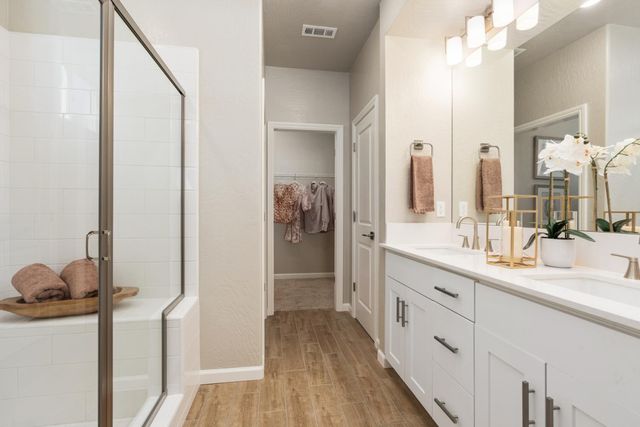 707 Solar Lane, Clovis, CA 93619