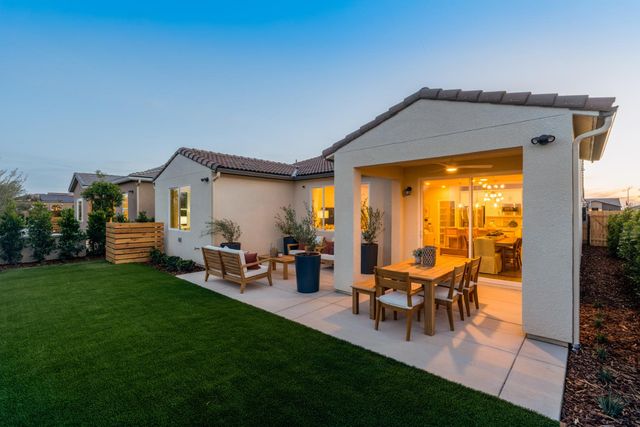 707 Solar Lane, Clovis, CA 93619