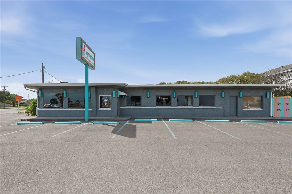 701 Hwy 35 N, Rockport, TX 78382 — exterior
