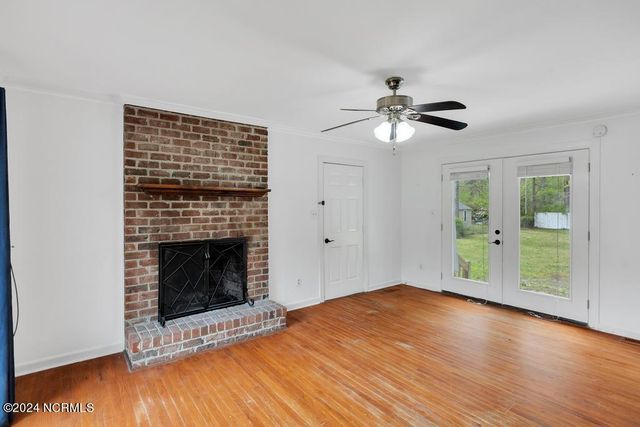 315 Southwest Drive, Jacksonville, NC 28540