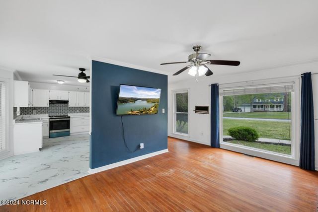 315 Southwest Drive, Jacksonville, NC 28540