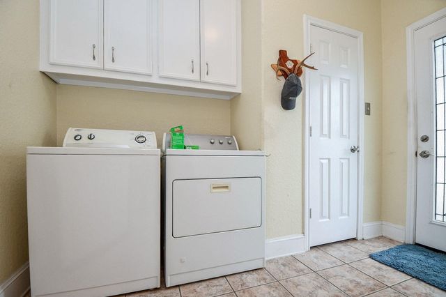 10913 N P Street, La Porte, TX 77571