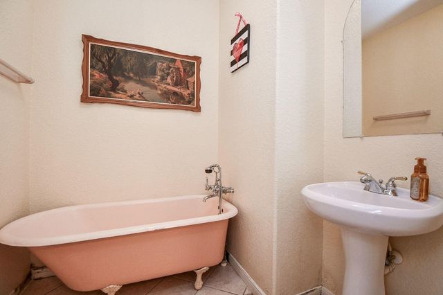 10913 N P Street, La Porte, TX 77571