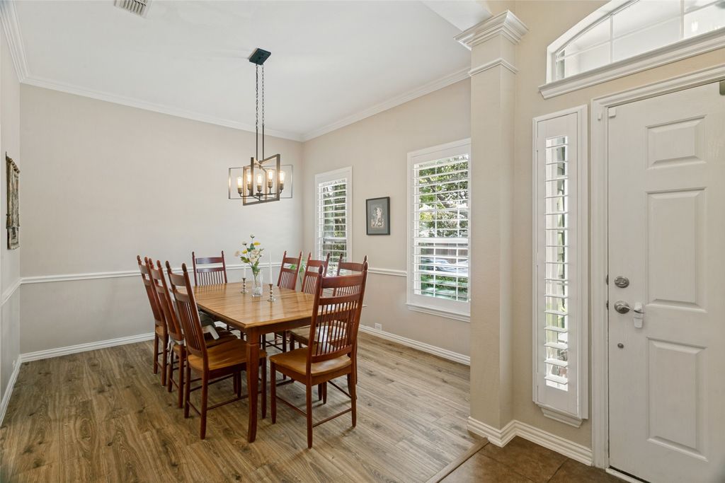 1037 Honeysuckle, Grapevine, TX 76051 — photo 2
