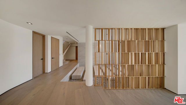 8765 Hollywood, Los Angeles, CA 90069