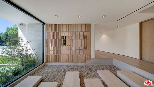 8765 Hollywood, Los Angeles, CA 90069