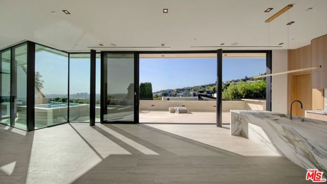 8765 Hollywood, Los Angeles, CA 90069