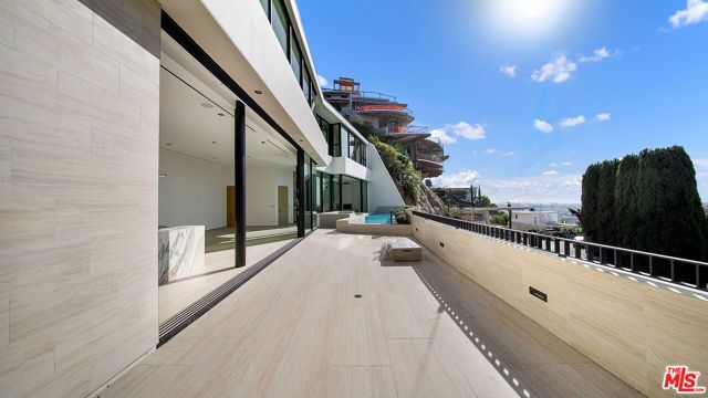 8765 Hollywood, Los Angeles, CA 90069