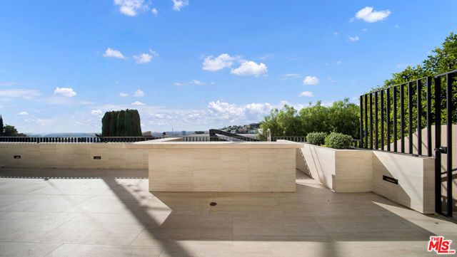 8765 Hollywood, Los Angeles, CA 90069