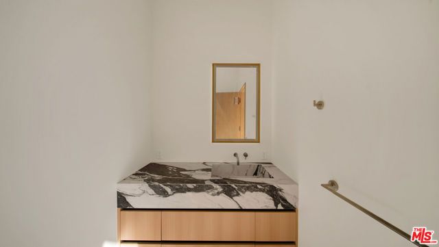 8765 Hollywood, Los Angeles, CA 90069