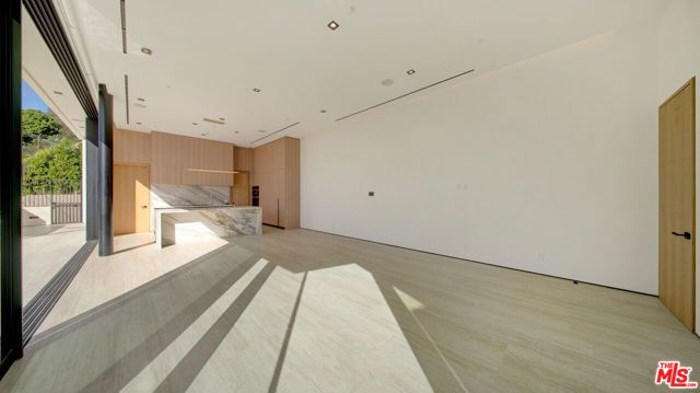 8765 Hollywood, Los Angeles, CA 90069