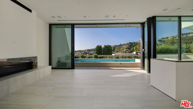 8765 Hollywood, Los Angeles, CA 90069