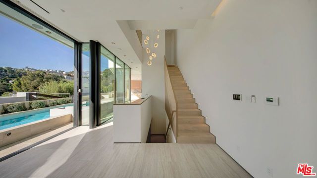 8765 Hollywood, Los Angeles, CA 90069