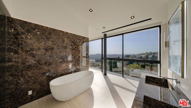 8765 Hollywood, Los Angeles, CA 90069