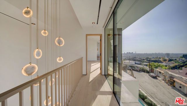 8765 Hollywood, Los Angeles, CA 90069