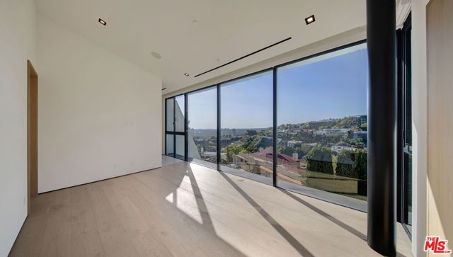 8765 Hollywood, Los Angeles, CA 90069