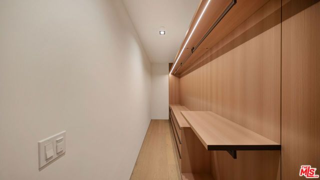 8765 Hollywood, Los Angeles, CA 90069