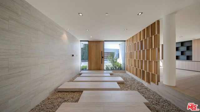 8765 Hollywood, Los Angeles, CA 90069