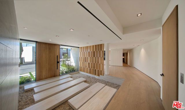 8765 Hollywood, Los Angeles, CA 90069