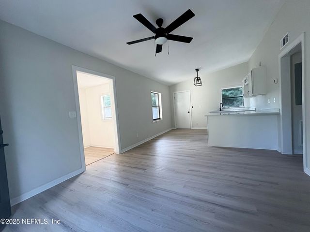 3749 EVE Drive E, Jacksonville, FL 32246
