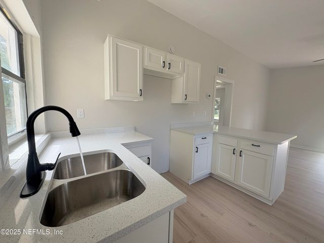 3749 EVE Drive E, Jacksonville, FL 32246