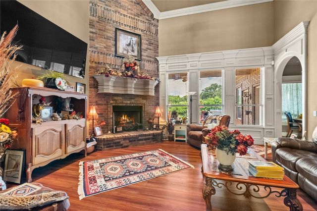 12713 Pleasant Valley Road, Gentry, AR 72734