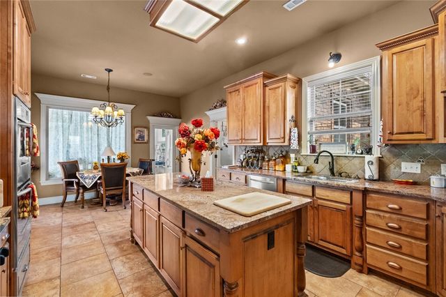 12713 Pleasant Valley Road, Gentry, AR 72734