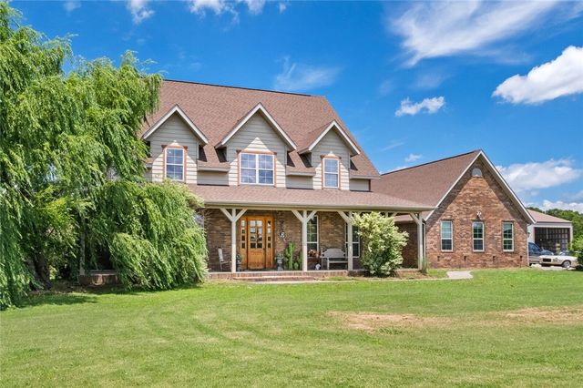 12713 Pleasant Valley Road, Gentry, AR 72734