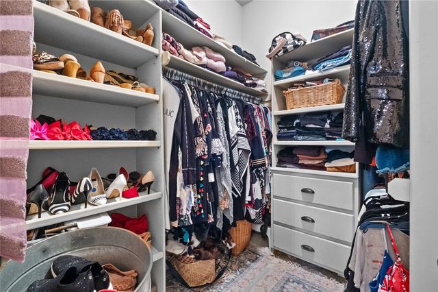 12713 Pleasant Valley Road, Gentry, AR 72734