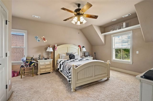 12713 Pleasant Valley Road, Gentry, AR 72734